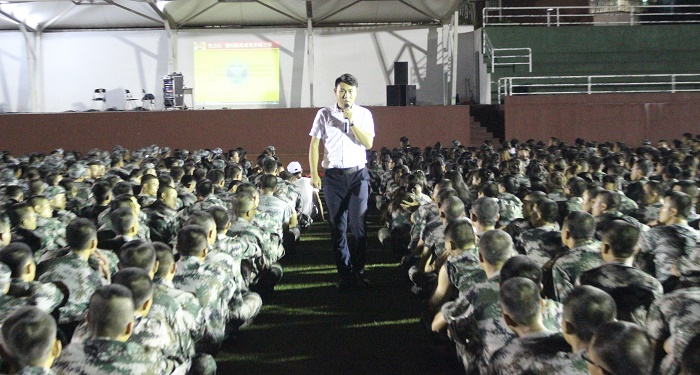 9月8日，講座現場（軍訓大隊部__朱澤東攝影）.jpg