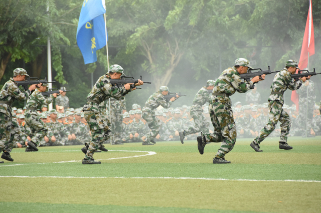 （軍事訓練科目表演—單兵戰場戰術）.jpg